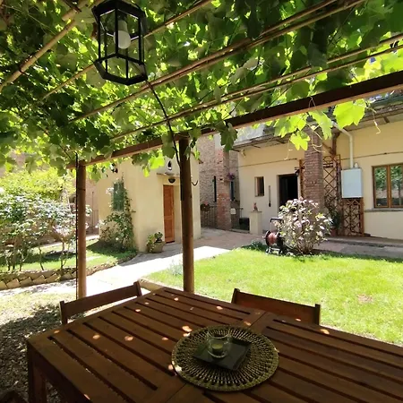 Il Cantuccio- In Centro Con Giardino *