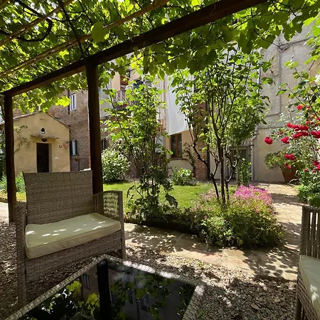 Il Cantuccio Di Vittorio - With Private Garden In The Heart Of 아파트